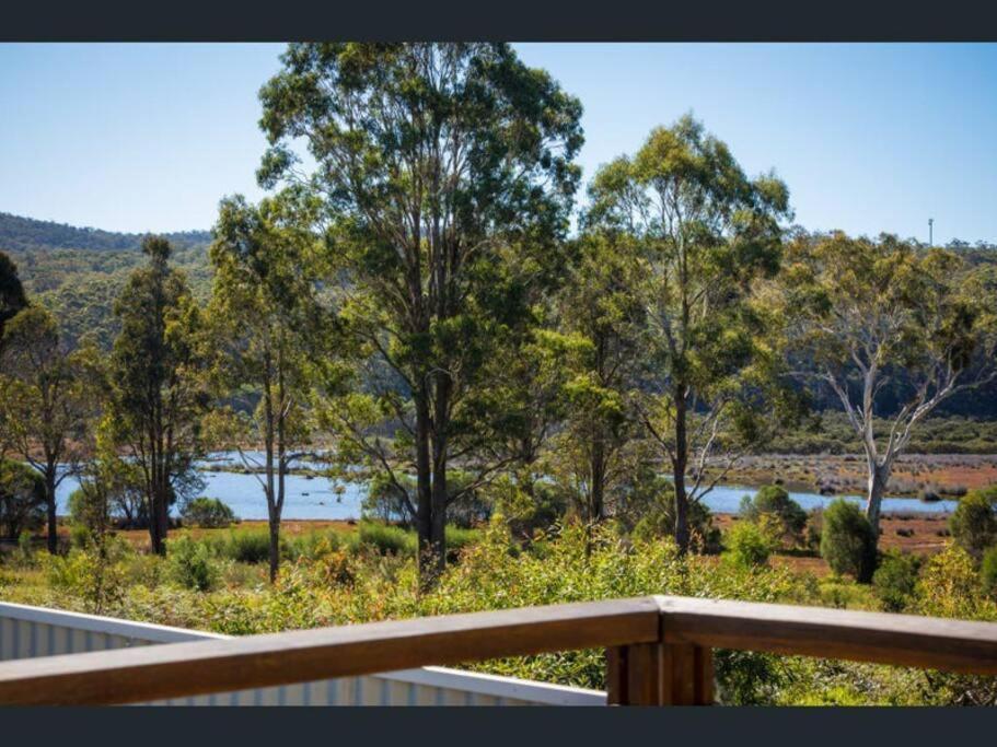 Top Of The Lake Holiday Units Aparthotel Merimbula Exterior photo